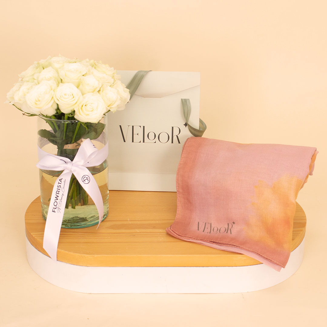 product-image-Veloor Scarf Azahar | White Roses Vase