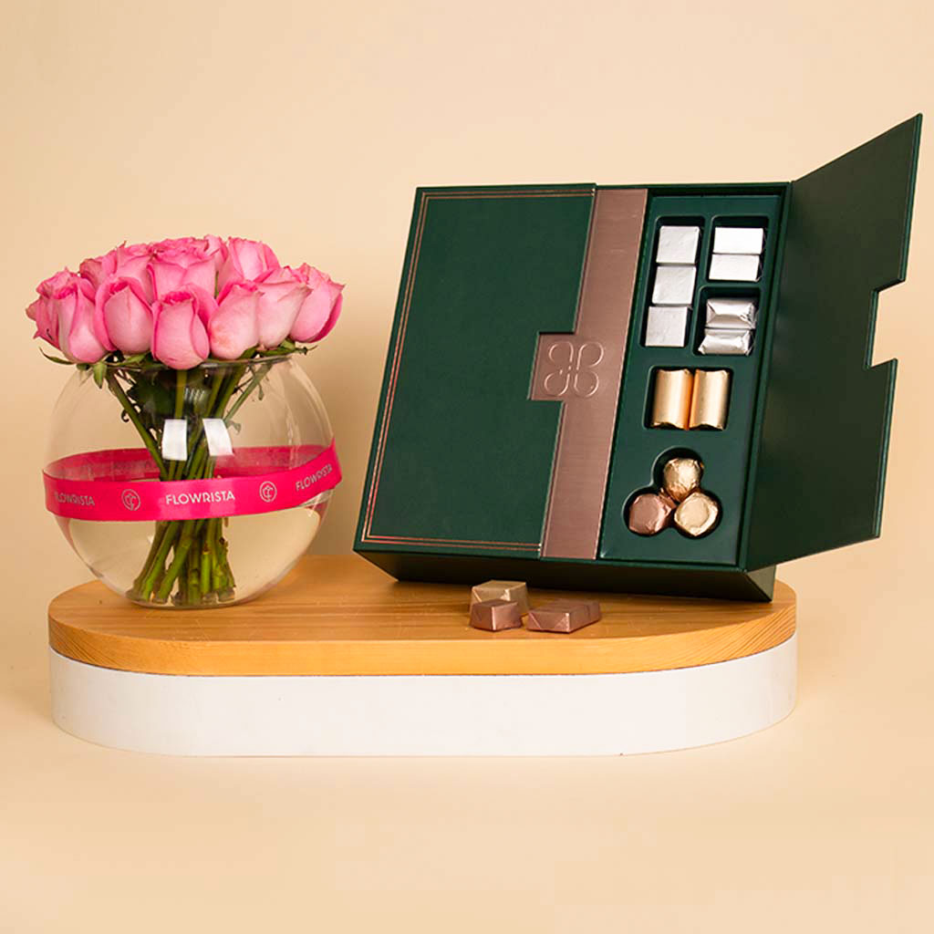 Flowrista Online Flowers Shop Patchi Les Signatures (940g) & 20 Roses Bouquet - Luxury Gift Set