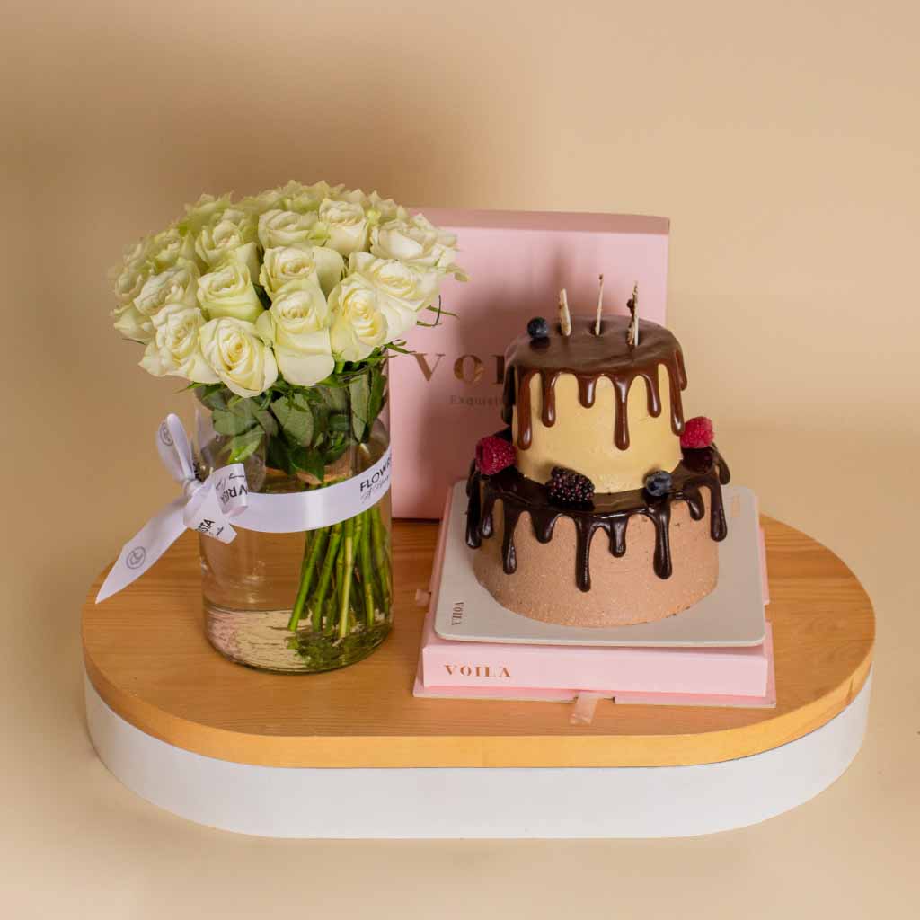 product-image-Voilà Signature Duo Cake with Vase Of 25 White Roses