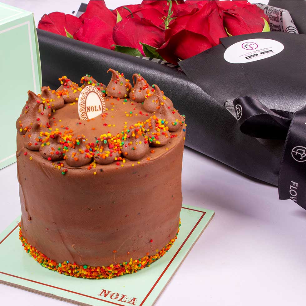 product-image-كيكة عيد ميلاد من نولا و13 وردة حمراء