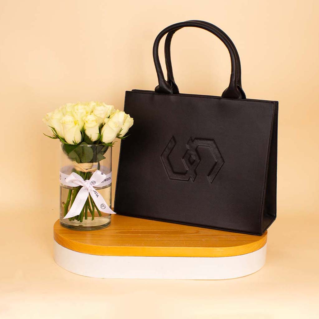 product-image-Cocan Big Tote Black & White Roses Vase