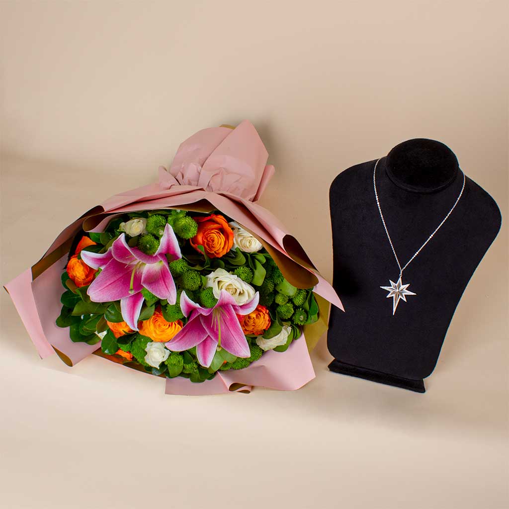 product-image-Felizmoda North Star Silver Necklace | The Season Bouquet