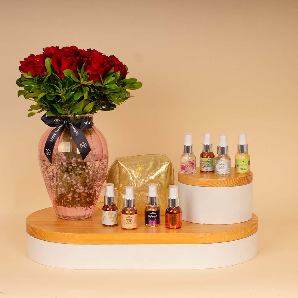 product-image-Soul & More — The Golden Pouch & Red Roses Art Vase