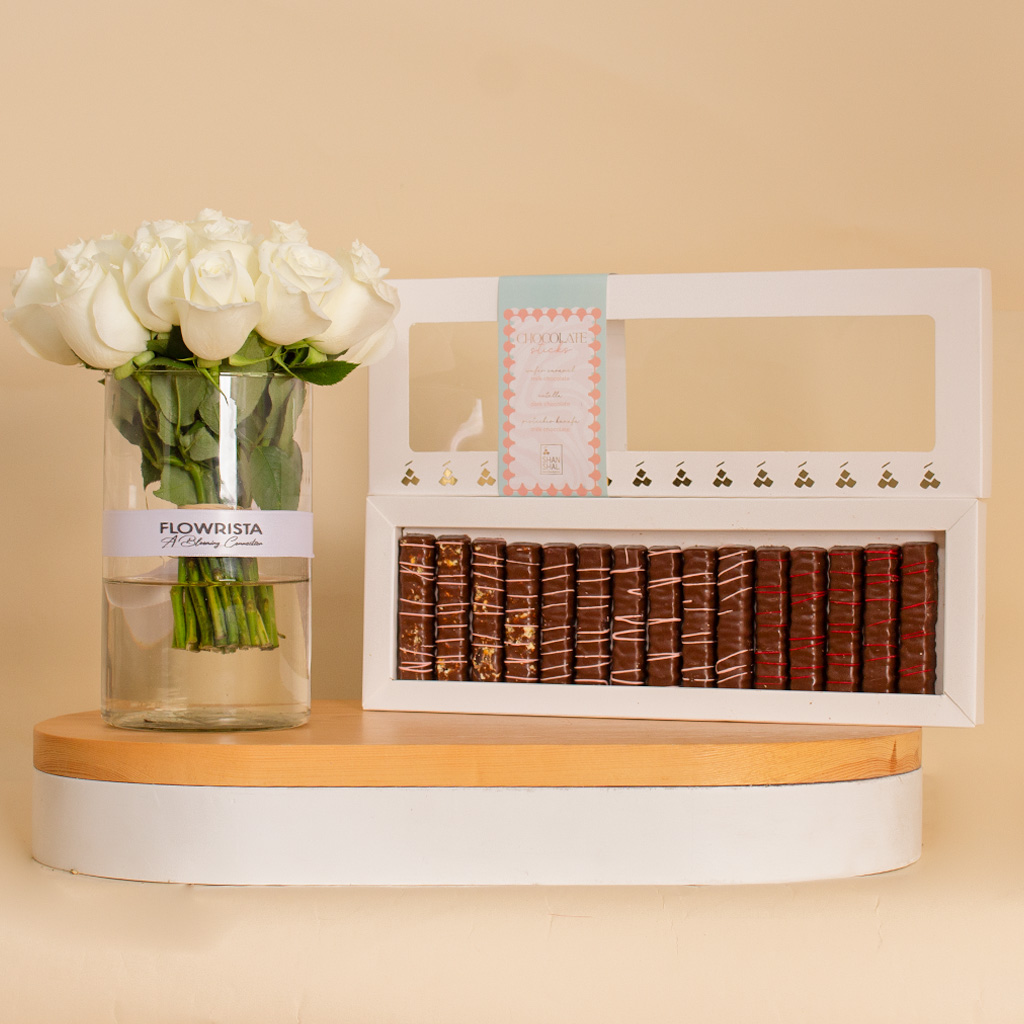 product-image-Shanshal Wafer Rolls & 20 White Roses Vase