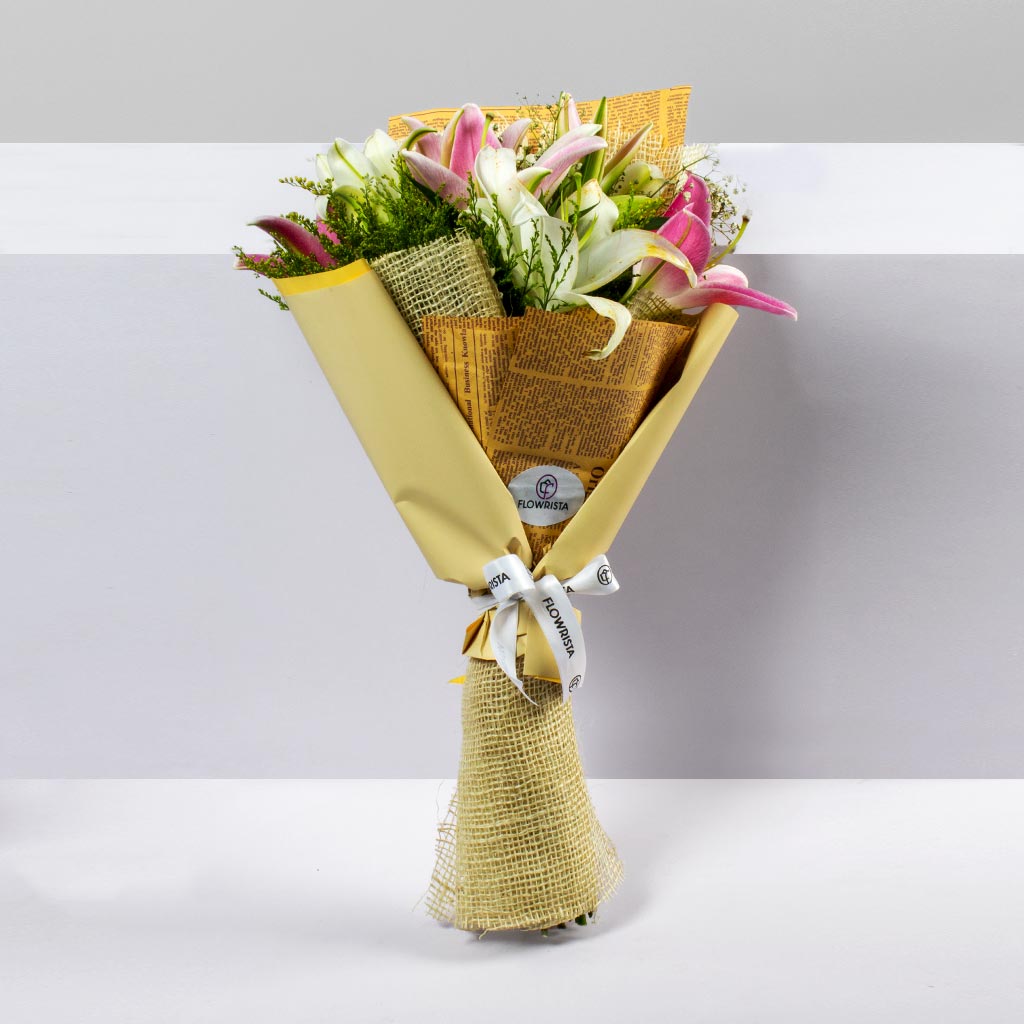 product-image-باقة زنابق إيفلين الوردية والبيضاء