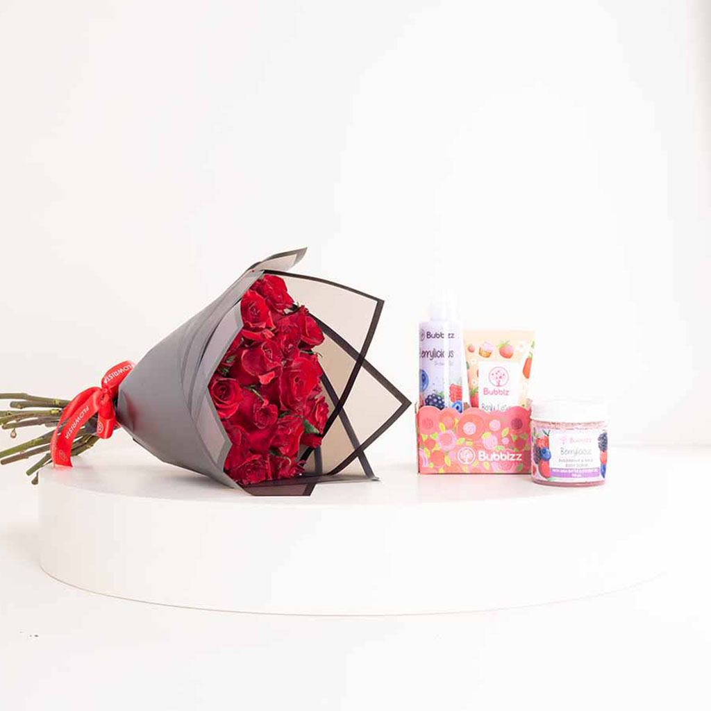 Flowrista Online Flowers Shop Bubblzz Berrylicious Body Care Gift Box & Red Roses Bouquet