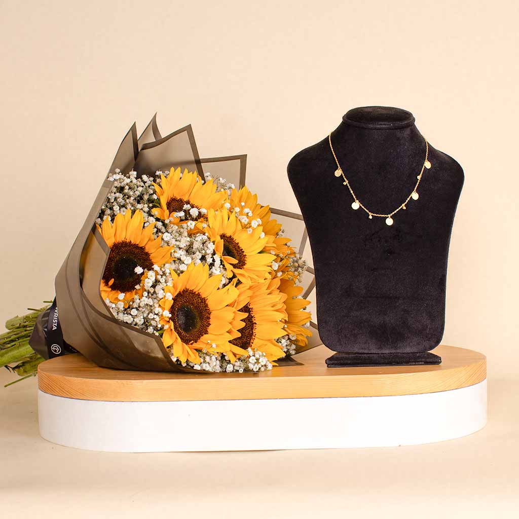 Flowrista Online Flowers Shop قلادة فيليزمودا الفضية المطلية بالذهب بتصميم دوائر متعددة وكريستالات | بوكيه عباد الشمس