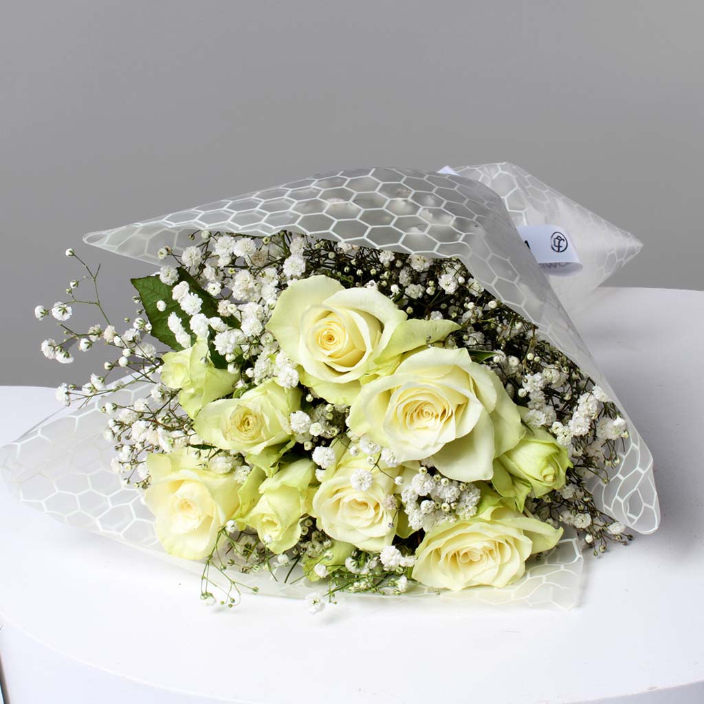 product-image-باقة ورود بيضاء خالدة