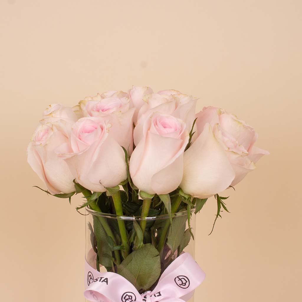 product-image-Half & Half Mango–Chocolate Cake & Pink Roses Vase