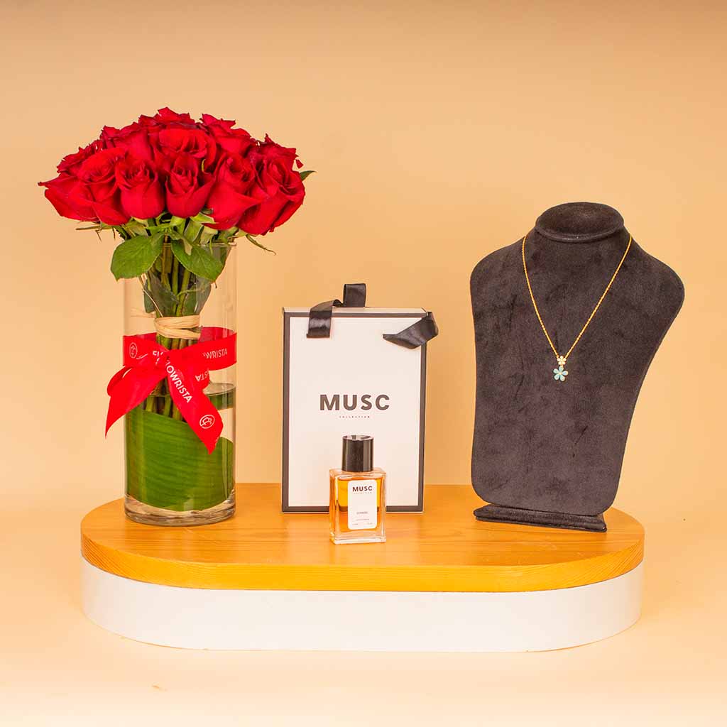 product-image-Felizmoda Shine & Roses Bundle - Felizmoda Gold-Plated Silver Necklace & MUSC Scandal 30 ml & Red Roses Vase