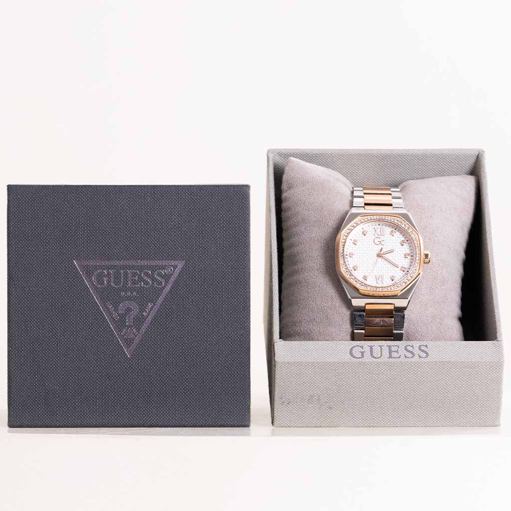 product-image-Gc Coussin Sleek Lady Mid Size Metal Watch & Red Roses Bouquet