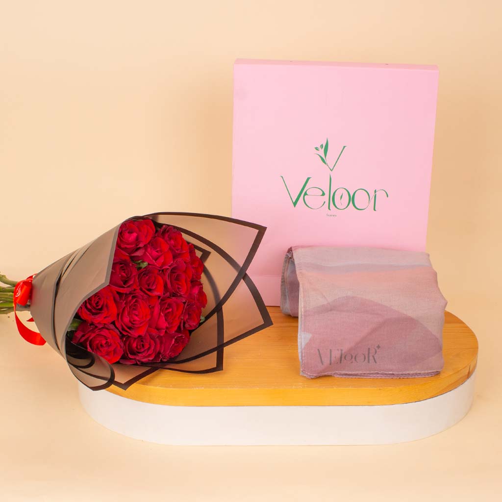 product-image-وشاح فيلور جيد مع باقة من الورود الحمراء