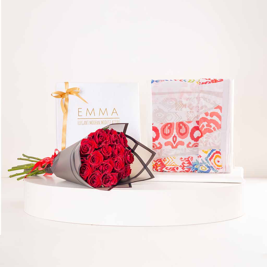 product-image-EMMA Sierra Scarf & 15 Red Roses Bouquet