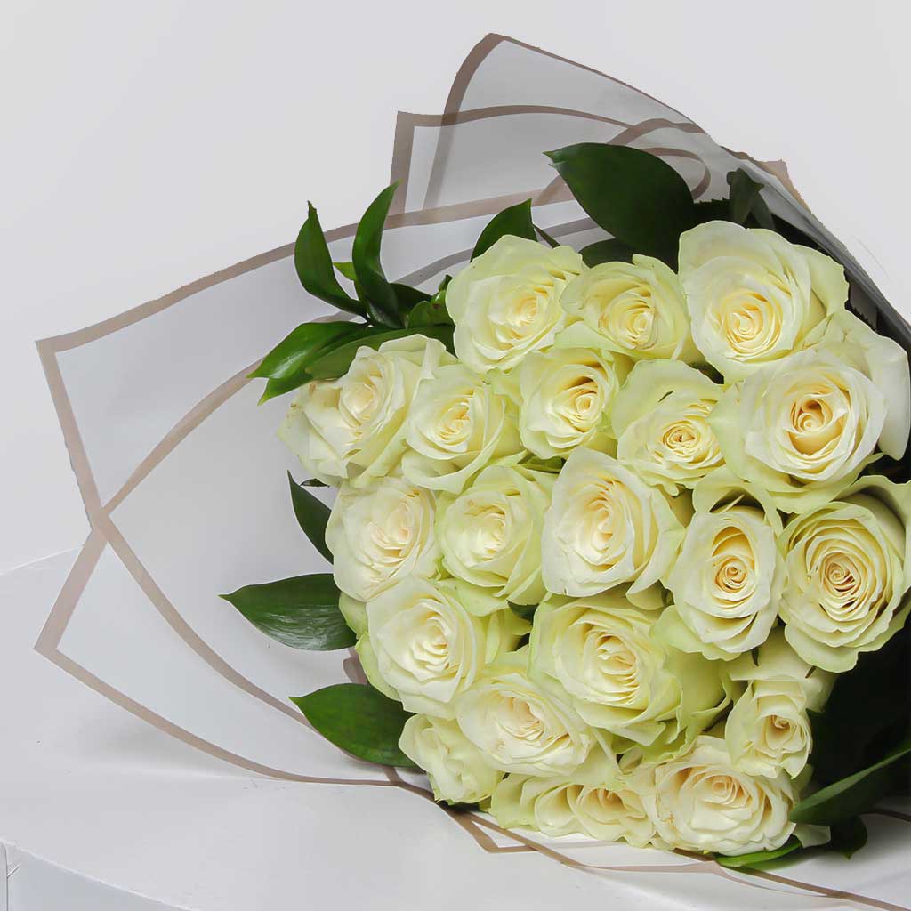 product-image-White Roses Bouquet – 20 Stems
