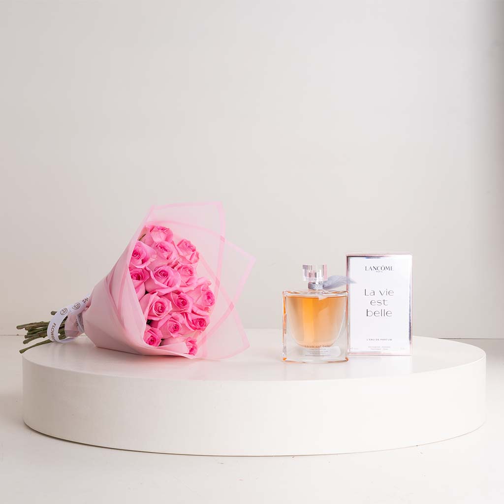 product-image-Lancôme La Vie Est Belle Eau de Parfum 100ml & 15 Revival Roses Hand Bouquet