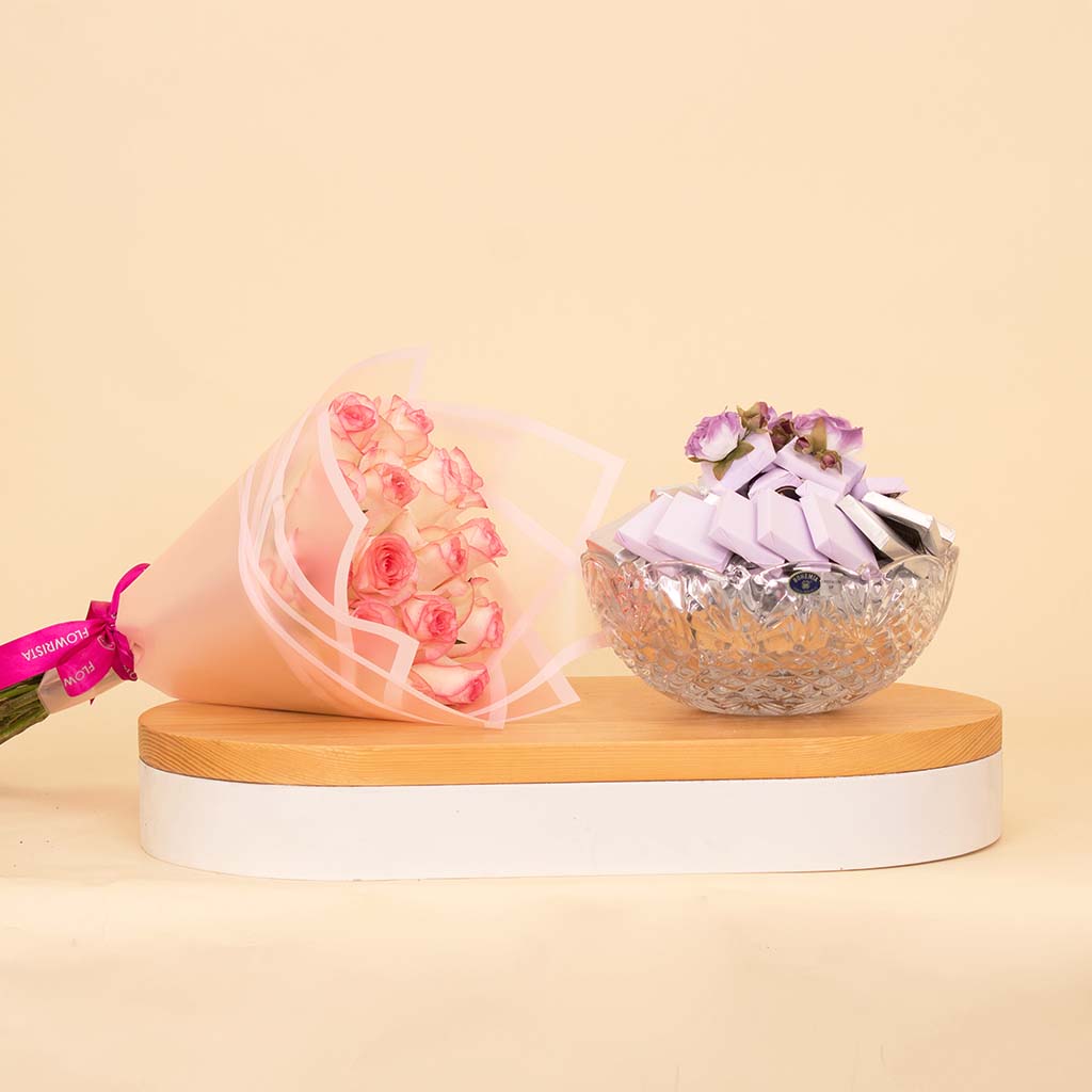 Flowrista Online Flowers Shop بولة شوكولاتة بوهيميا من باشيونيل مع 15 وردة وردية