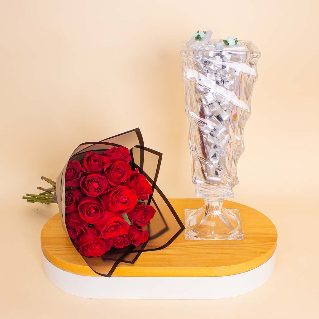 product-image-Passionelle Chocolate Crystal Vase 1kg & Red Roses Bouquet