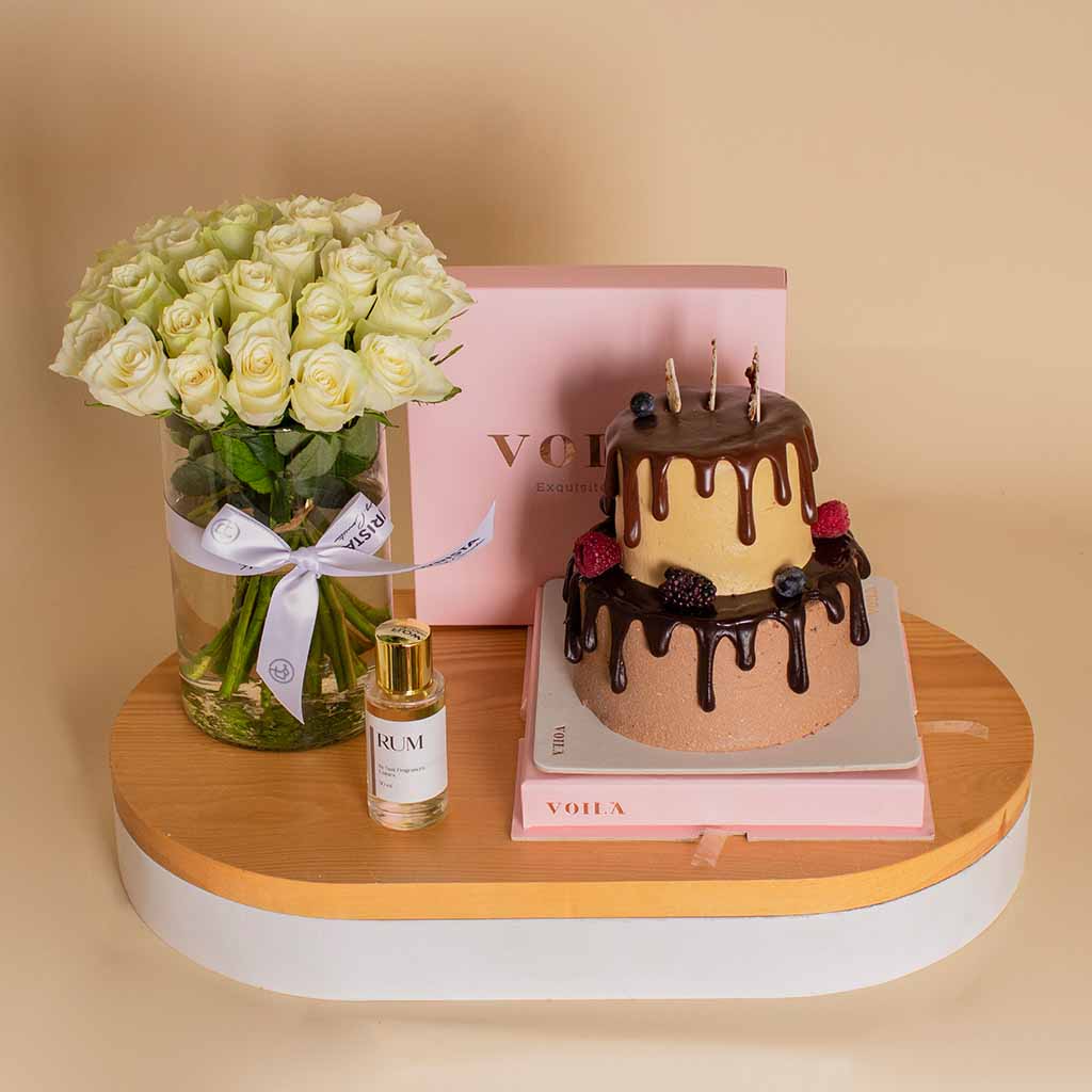 product-image-Luxury Gift Collection – Voilà Cake, Roses & Nuit Perfume Set