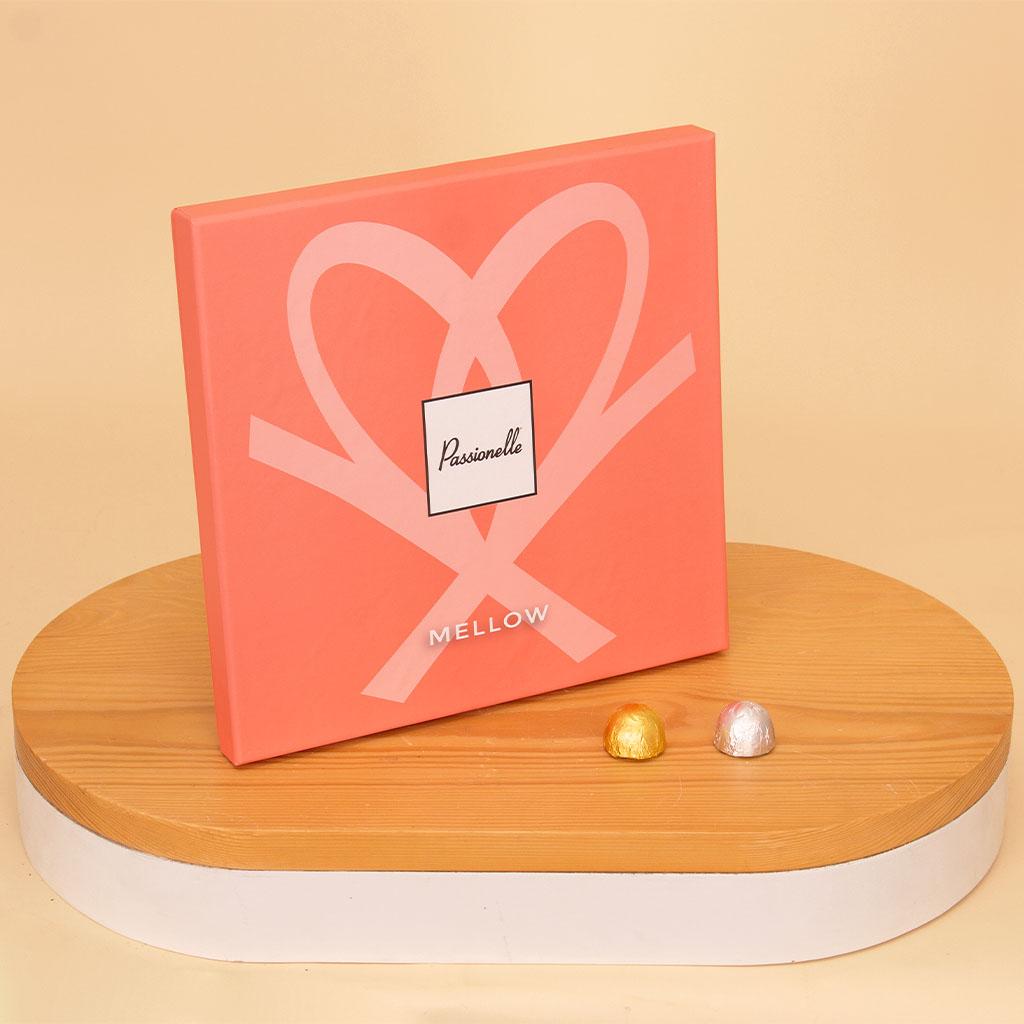 product-image-Passionelle Large Mellow Chocolate Box