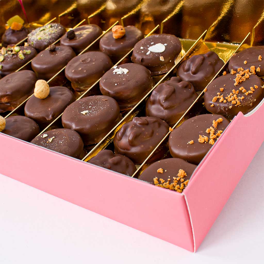 product-image-Voila Sable Chocolate Box and Happy Scents Vase