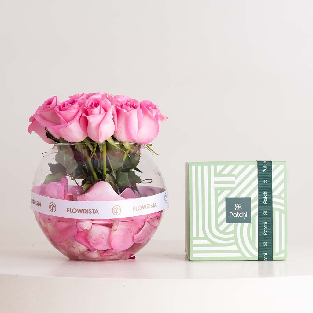 Flowrista Online Flowers Shop شوكولاتة باتشي ١ كجم مع باقة ورود ريفايفل