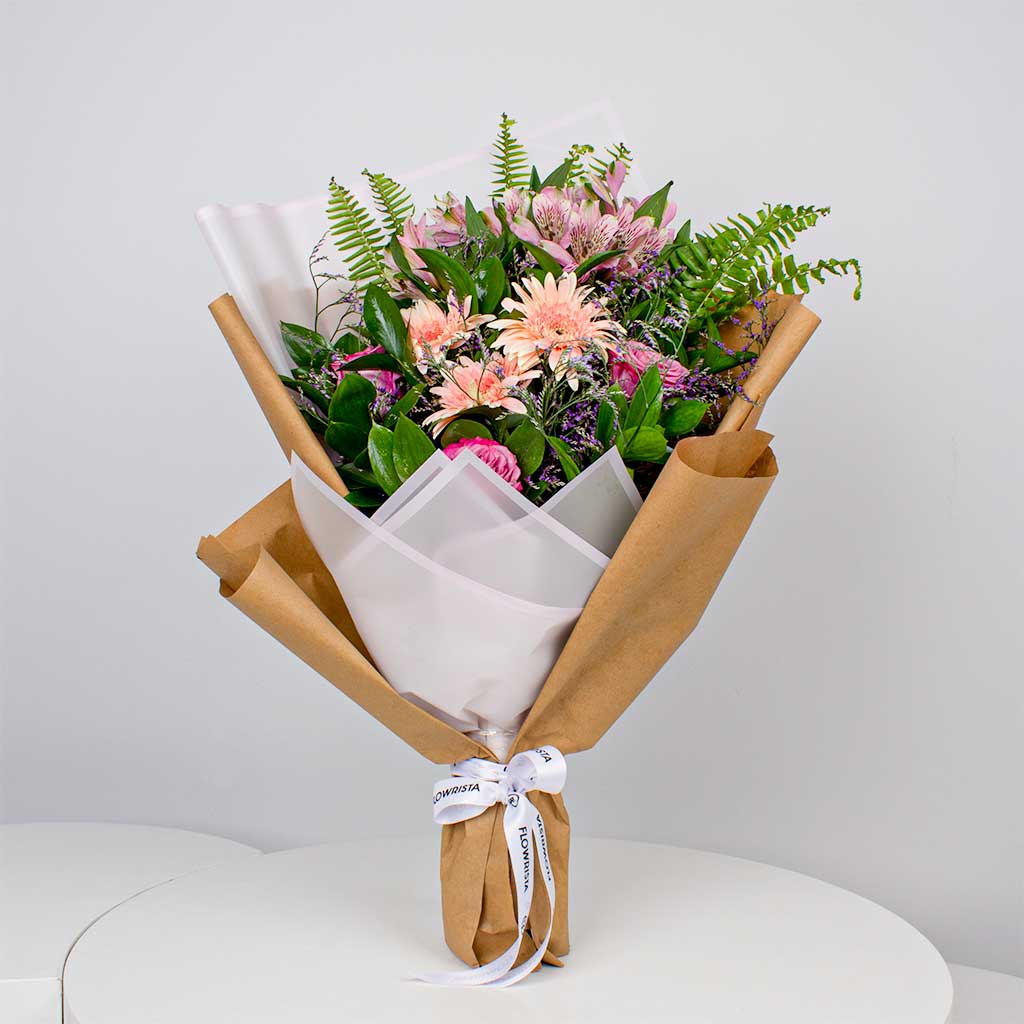Flowrista Online Flowers Shop باقة ورد بينك ولافندر ووردي فاتح
