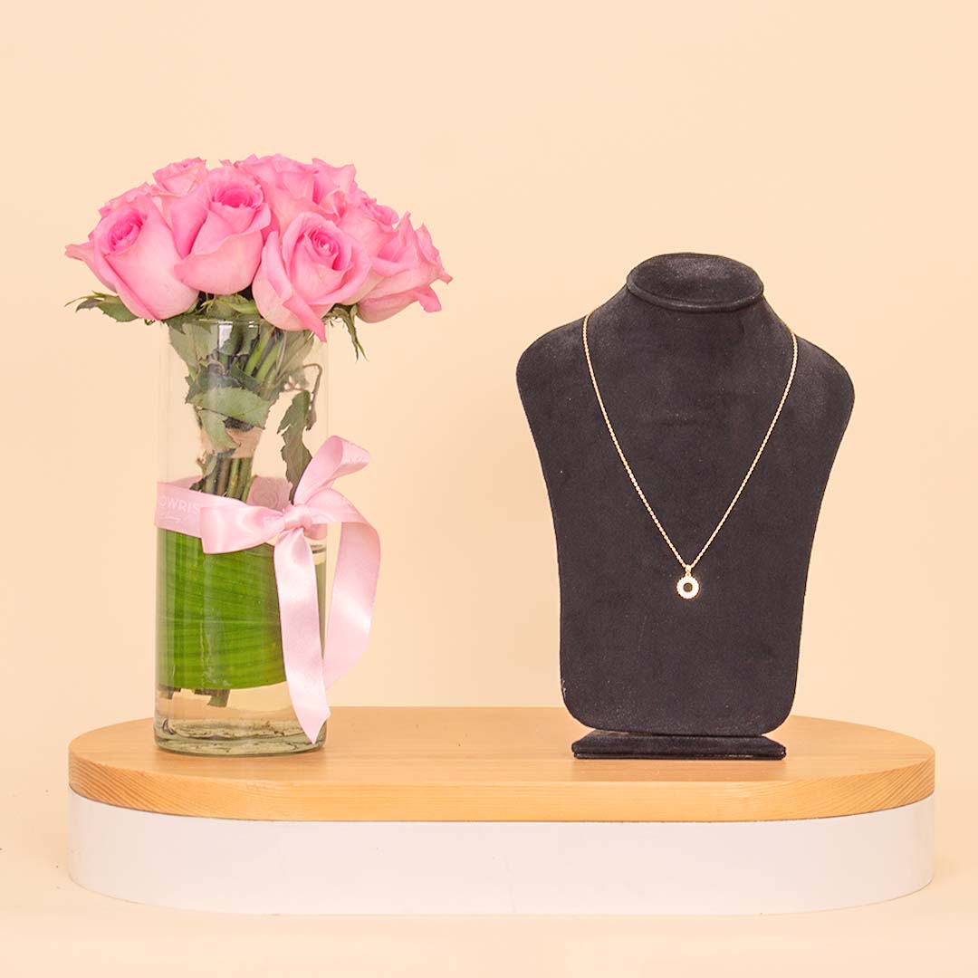 product-image-Markiz Sunburst Necklace & 15 Pink Roses Vase