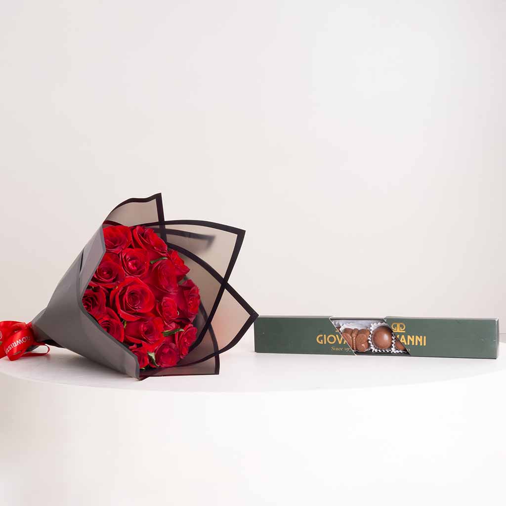 product-image-Giovanni Mix Flavours Chocolate Box & Red Roses Bouquet