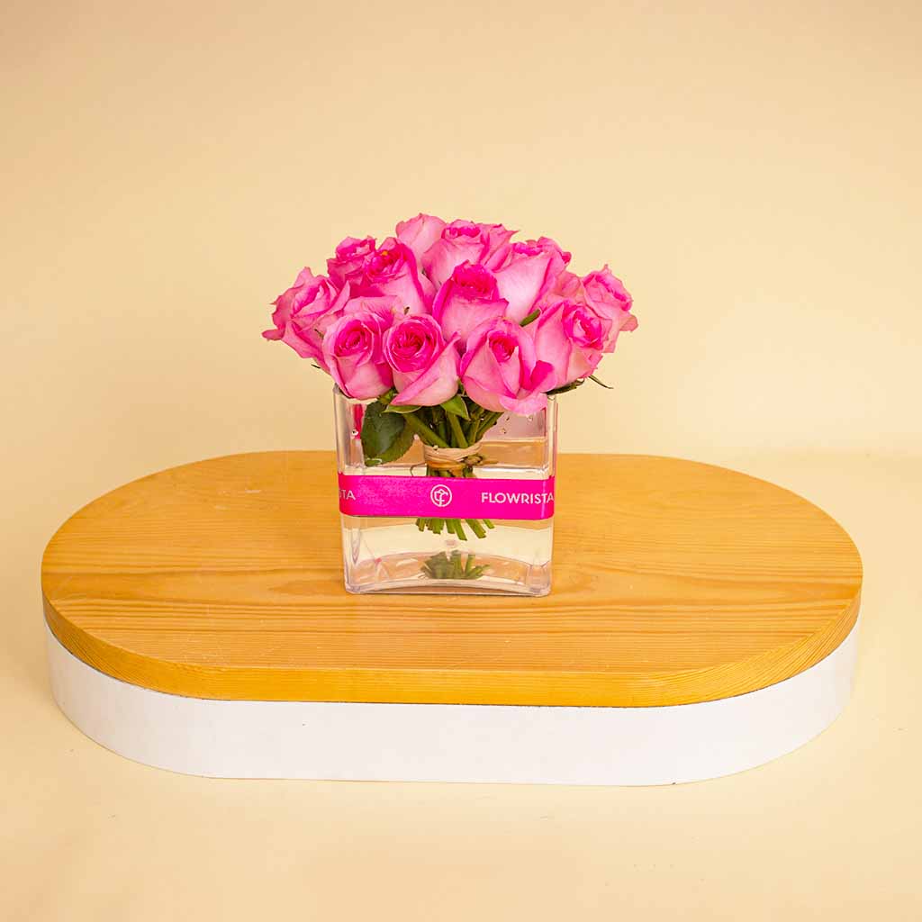 product-image-Cube Vase with 20 Pink Roses