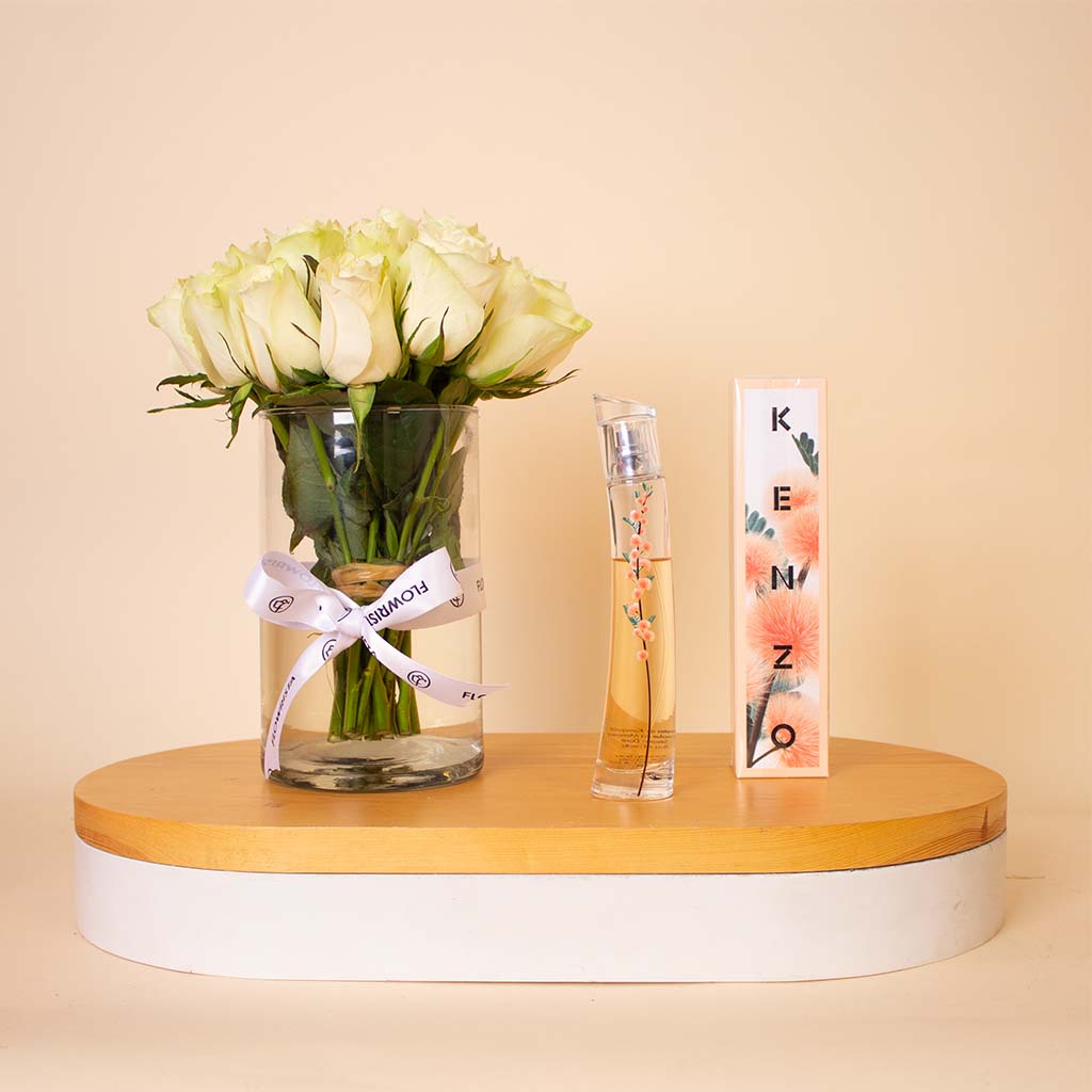 Flowrista Online Flowers Shop كينزو فلاور إيكيبانا أو دو بارفان ٧٥ مل مع مزهرية ورد بيضاء