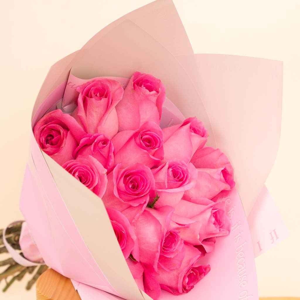 product-image-Passionelle Chocolate Baby Boy 1kg & Pink Roses Bouquet