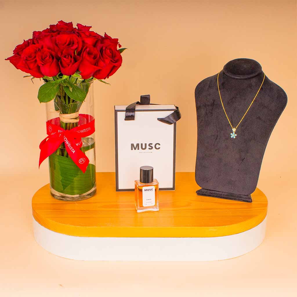 product-image-Felizmoda Shine & Roses Bundle - Felizmoda Gold-Plated Silver Necklace & MUSC Scandal 30 ml & Red Roses Vase