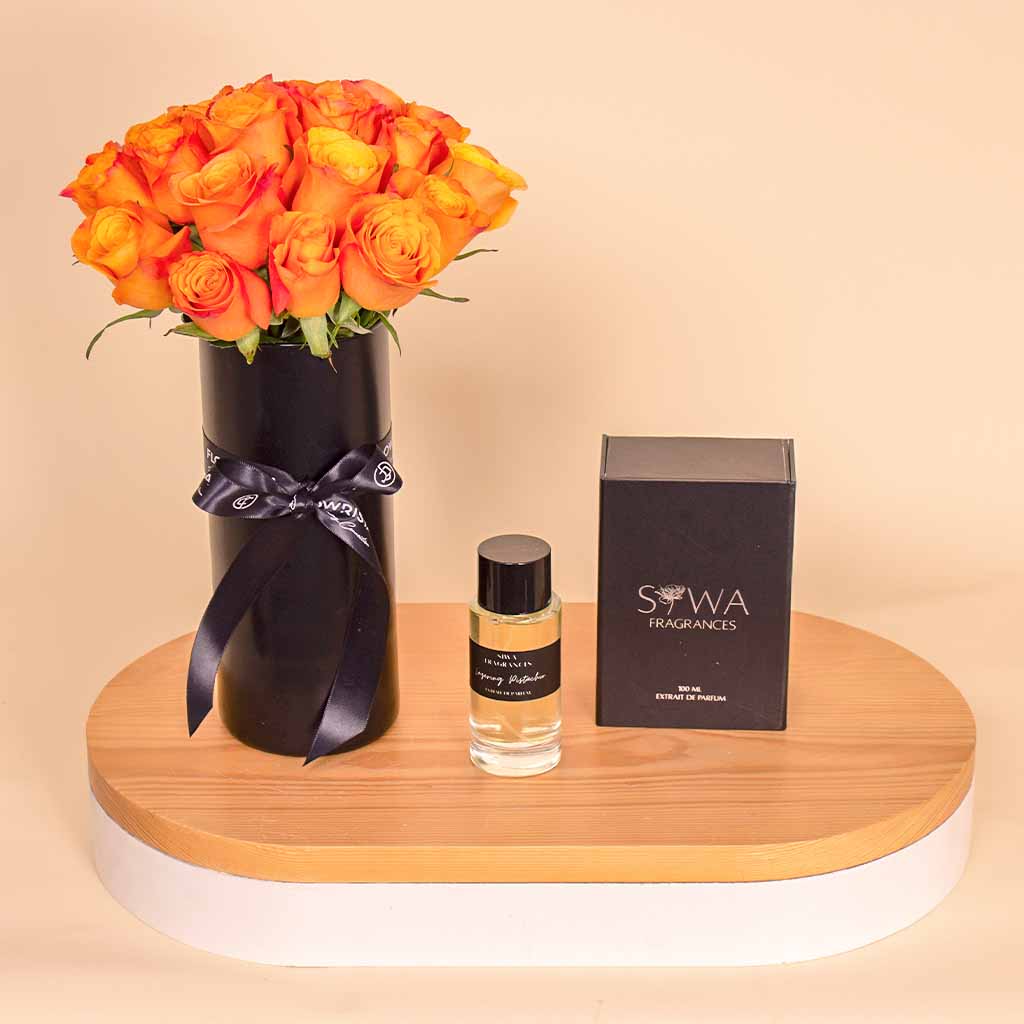 product-image-Siwa Layering Pistachio with Vase of 20 Orange Roses