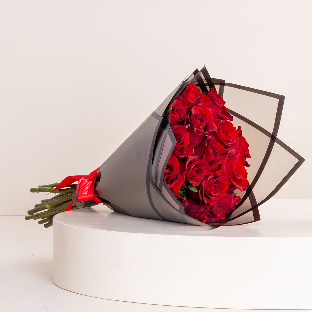 product-image-Ramadan Bukhoor burner & Red Roses Bouquet