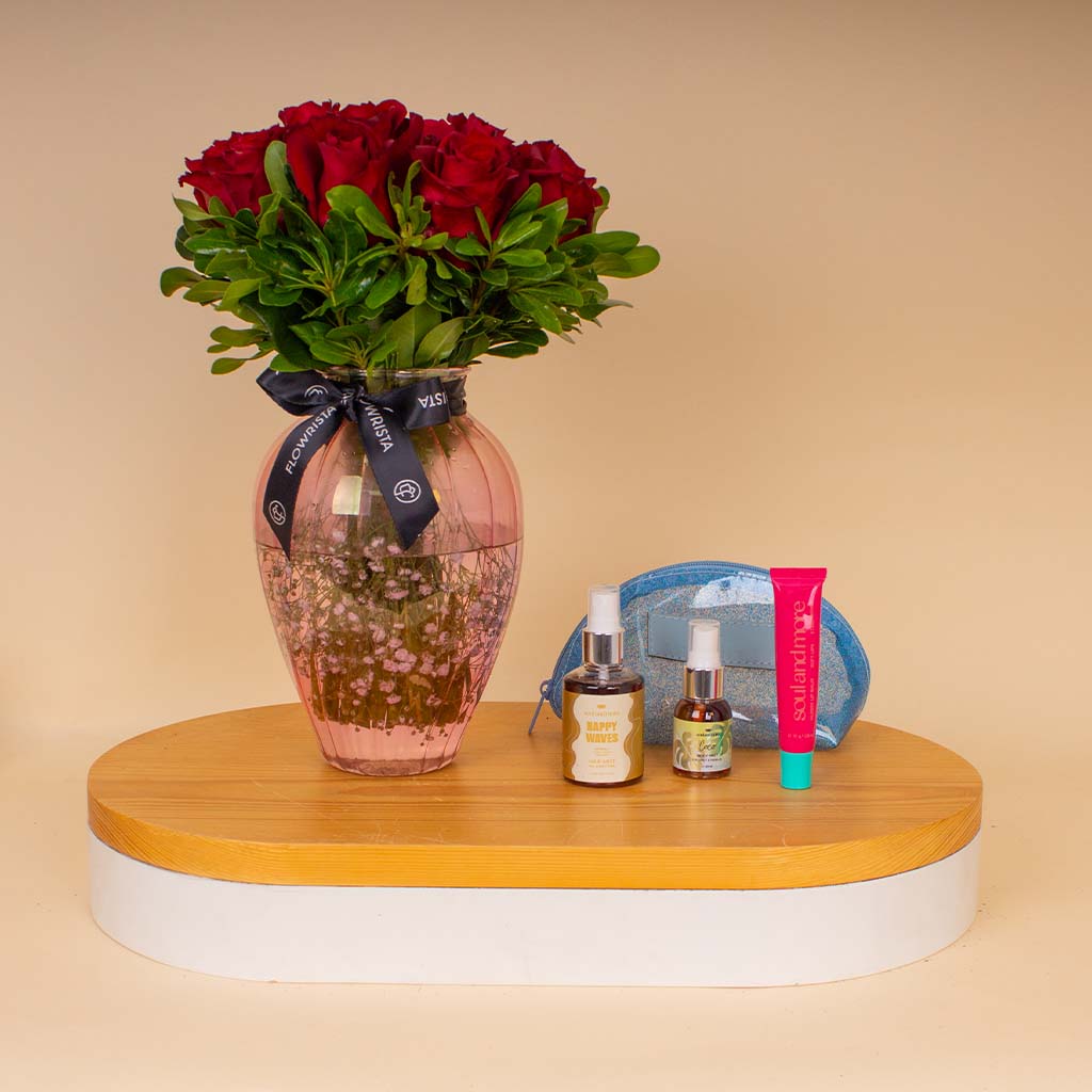 product-image-Soul & More Besties Bundle - Vanilla & 15 Red Roses Art Vase