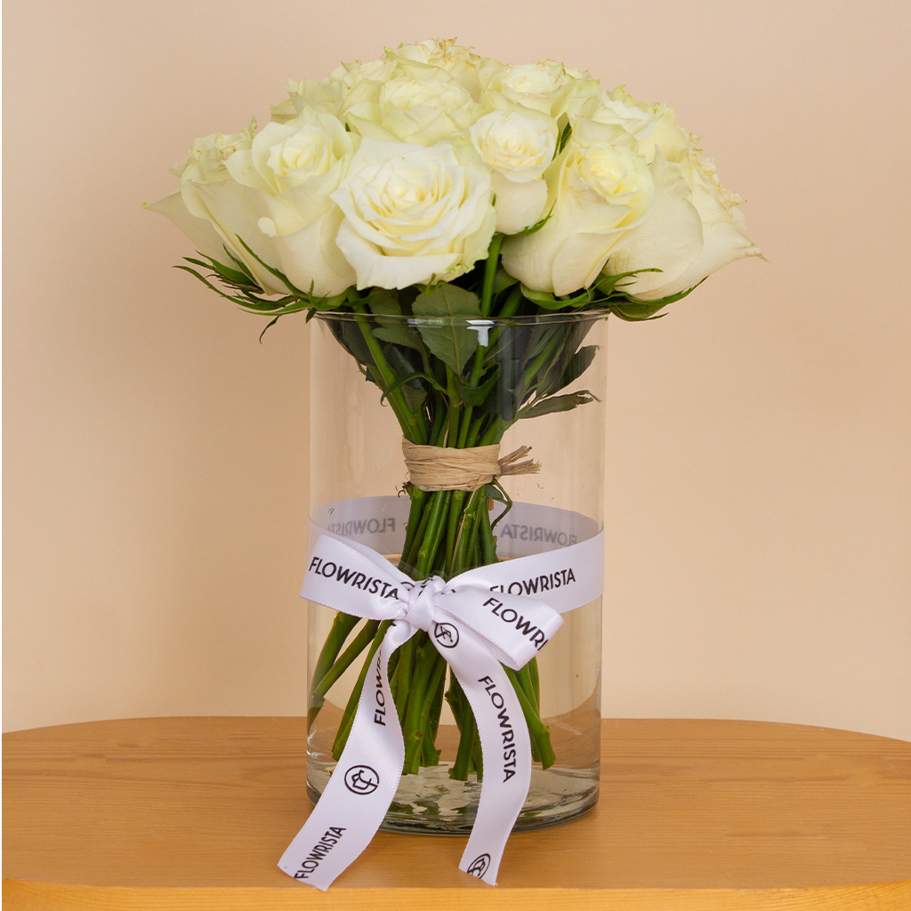 product-image-Alamki Bella Fuchsia Bag & Passionelle Mini Mellow Chocolate & White Roses Vase