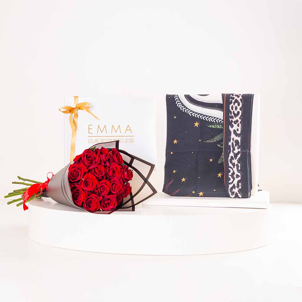 product-image-EMMA Leo Star Scarf & Red Roses Bouquet