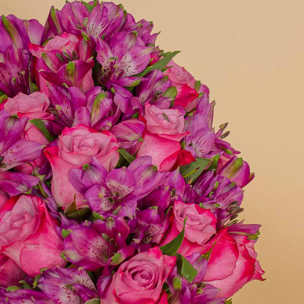 product-image-Pavo Brown Cross Handbag and Purble Unique Vase