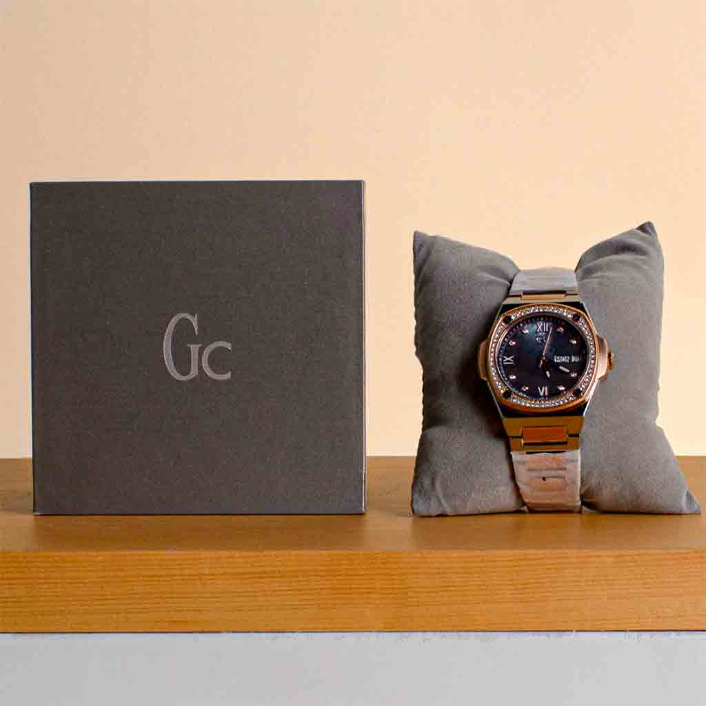 Flowrista Online Flowers Shop Guess Collection Analog Watch Y98001L5MF