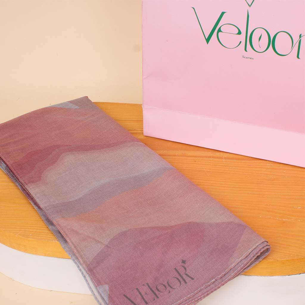 product-image-Veloor Jade Scarf & Pink Roses Vase
