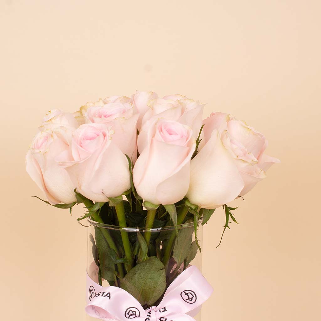 product-image-Veloor Jade Scarf & Pink Roses Vase