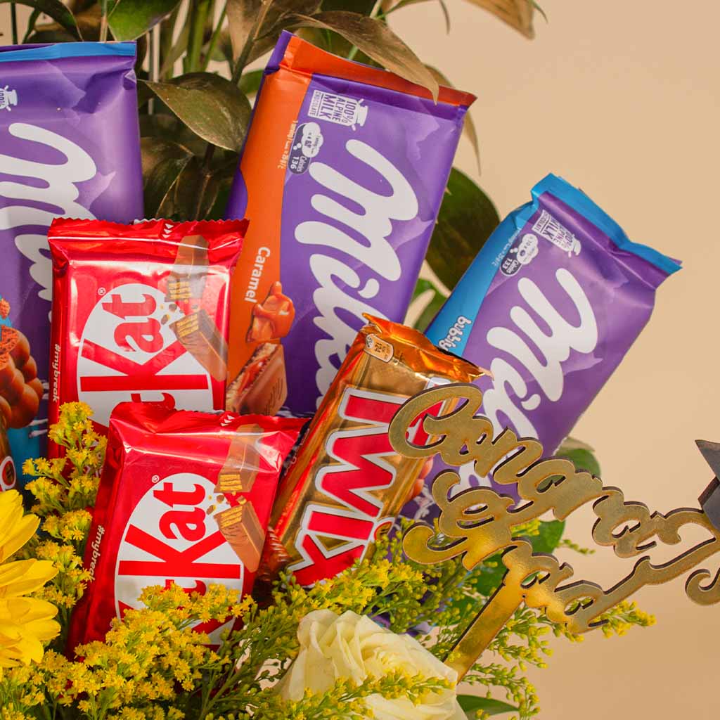product-image-Luxury Graduation Box - Cap, Balloon, Chocolates & Flowers