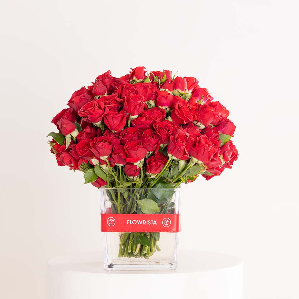 product-image-Red Baby Roses Vase - 30 Stems