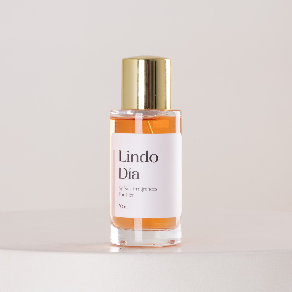 product-image-Nuit Lindo Día Eau de Parfum 50ml & Red Roses Bouquet