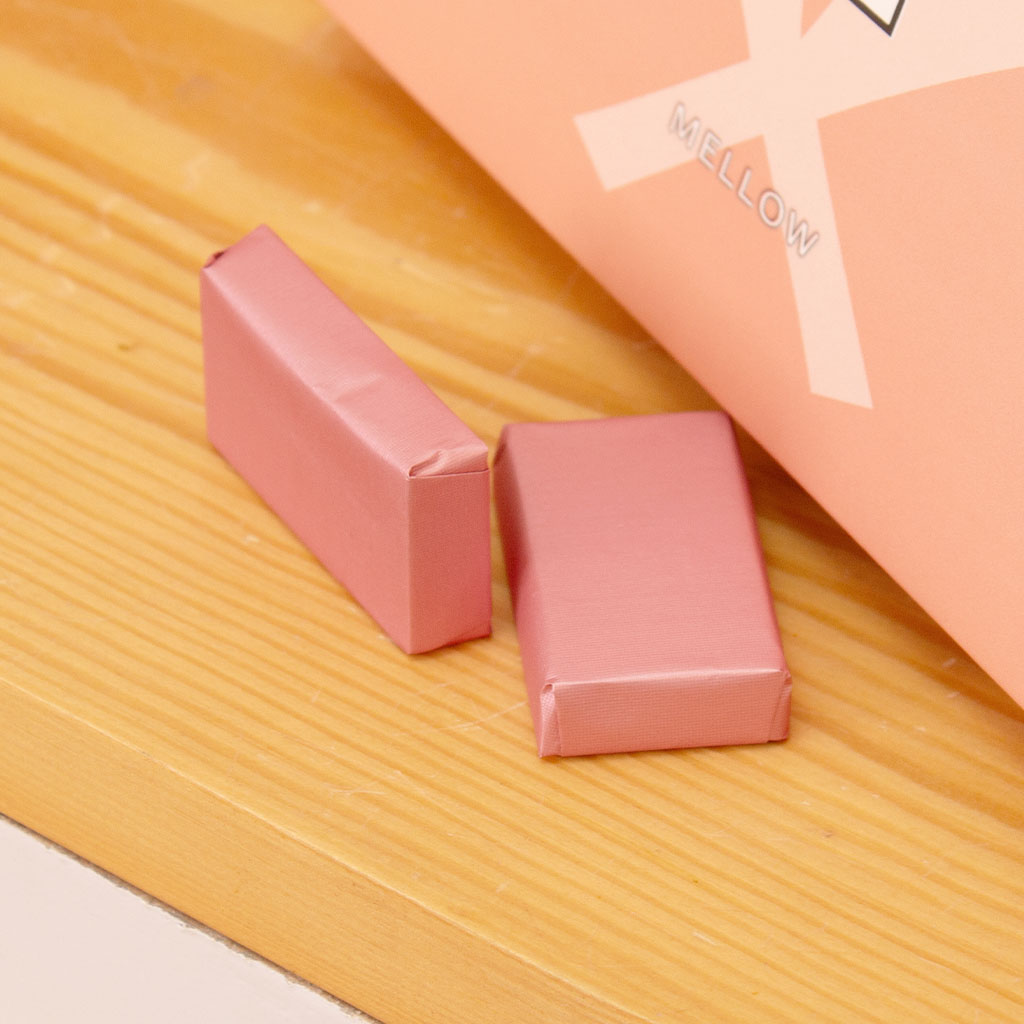 product-image-Passionelle Mini Mellow Chocolate And 15 Pink Roses