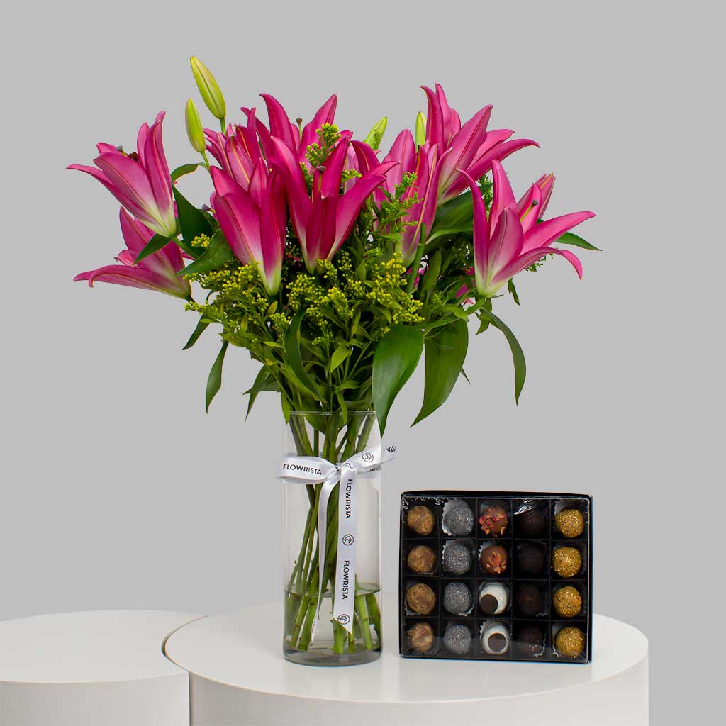 Flowrista Online Flowers Shop Delightful Vase