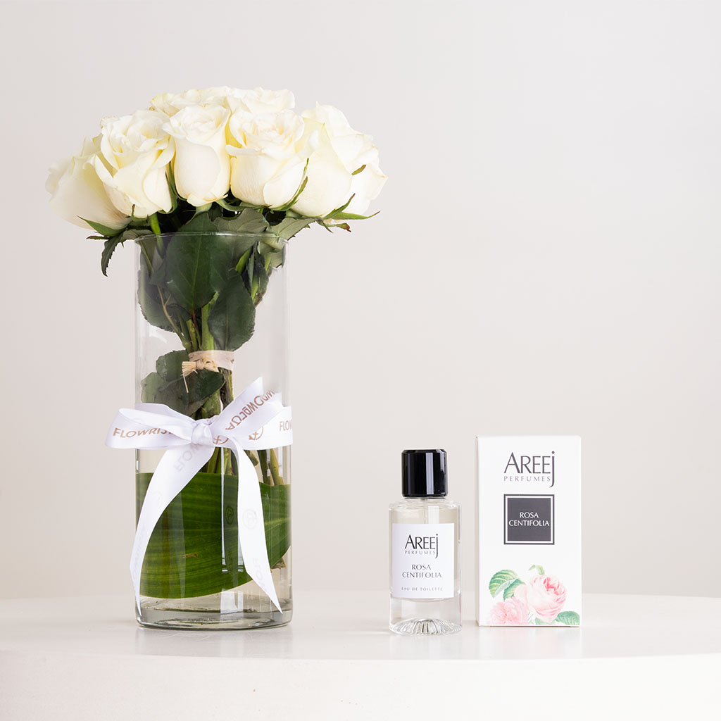 product-image-عطر أريج روز سنتيفوليا ٥٠ مل مع مزهرية من الورود البيضاء
