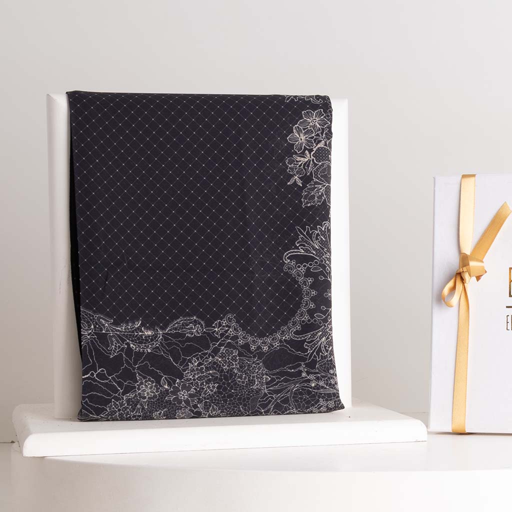 product-image-Emma Odette with Roses