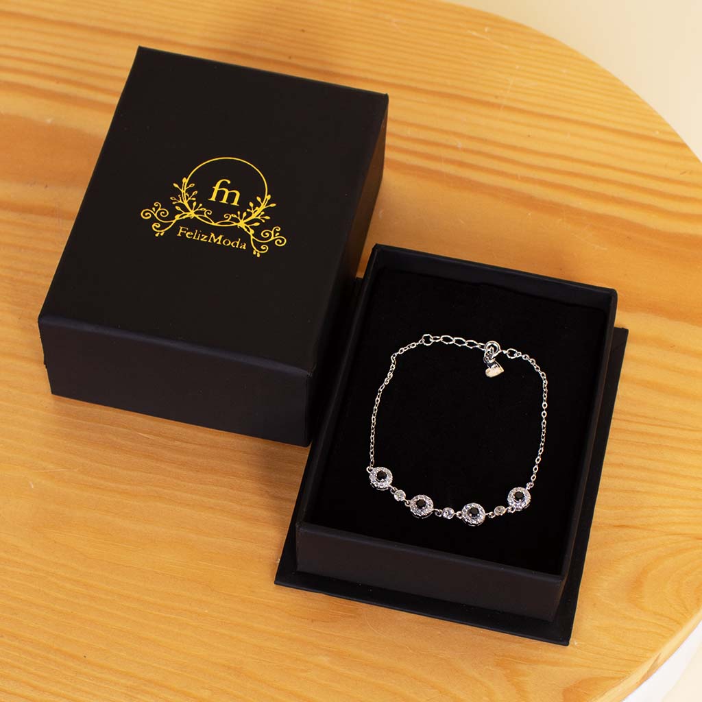 product-image-FelizModa Silver Bracelet & 15 Red Roses – Valentine’s Gift Set