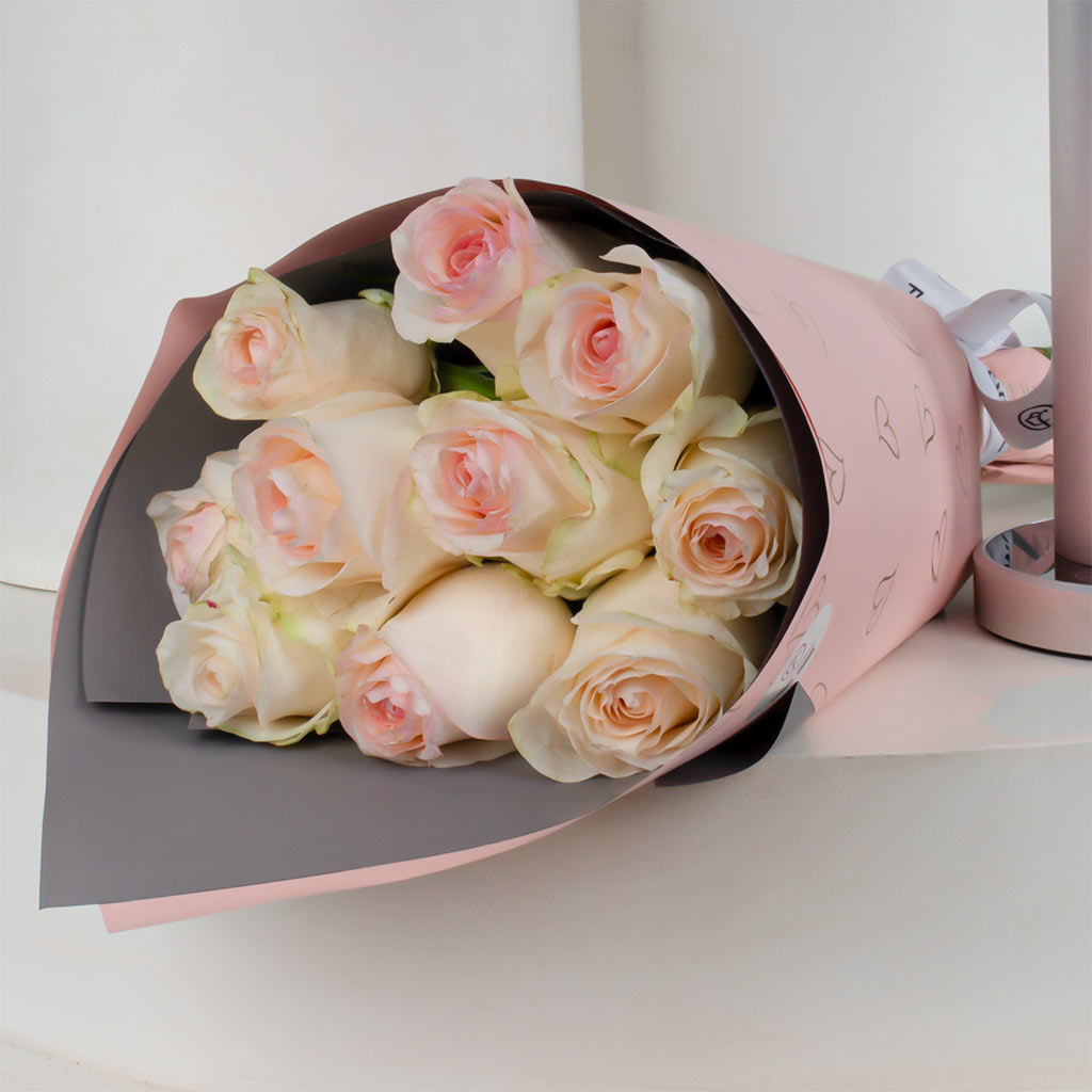 product-image-لازارو هوم سمارت و 10 وردة سنيوريتا